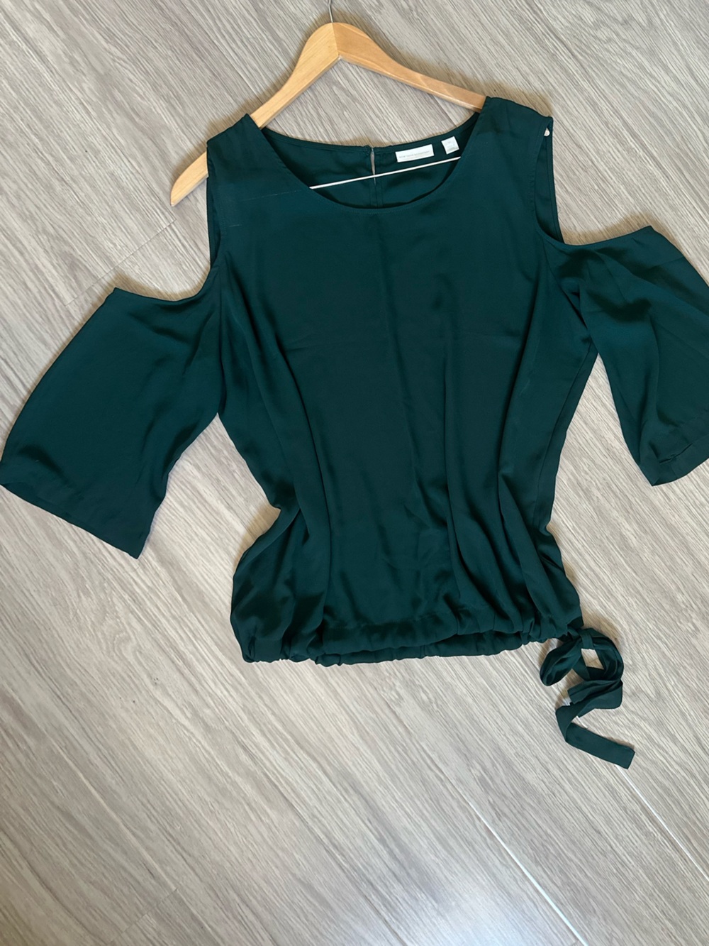 Open Shoulder Top - Picture 6 of 7